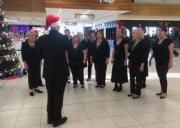 Christmas singing at the airport 20/12/17